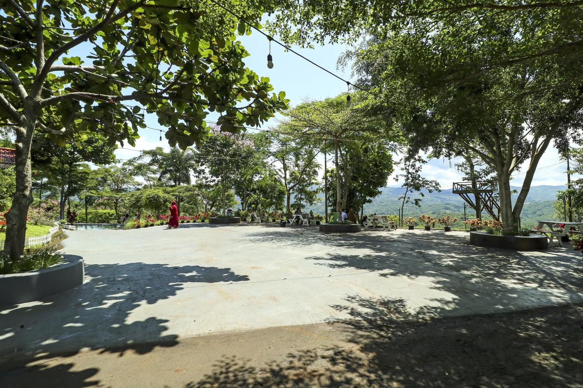 Oyo Homes 90956 Desa Wisata Guranteng Pendjalu 외부 사진