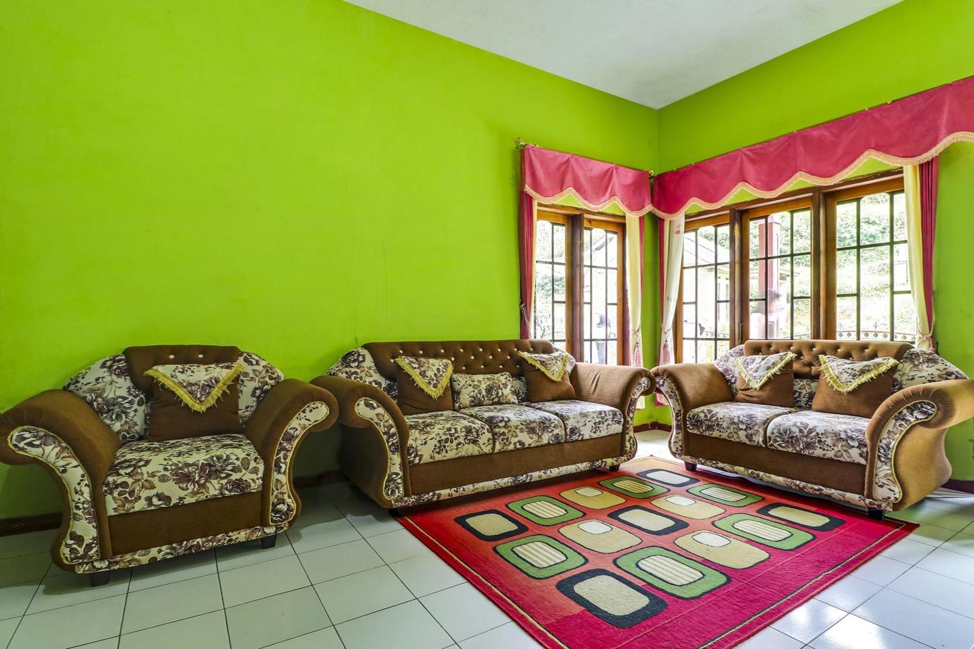 Oyo Homes 90956 Desa Wisata Guranteng Pendjalu 외부 사진